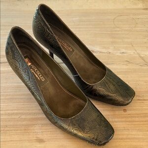 AEROSOLES Black Heels Elegant Comfort